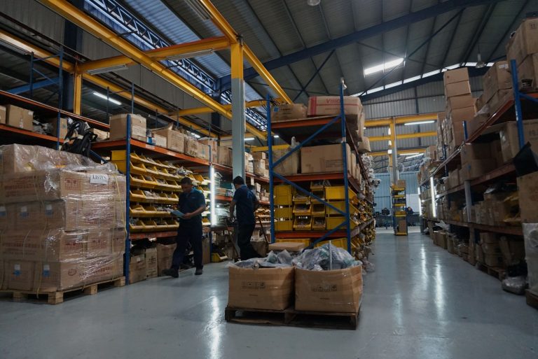 cam warehouse